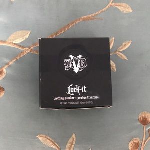 Kat Von D setting powder